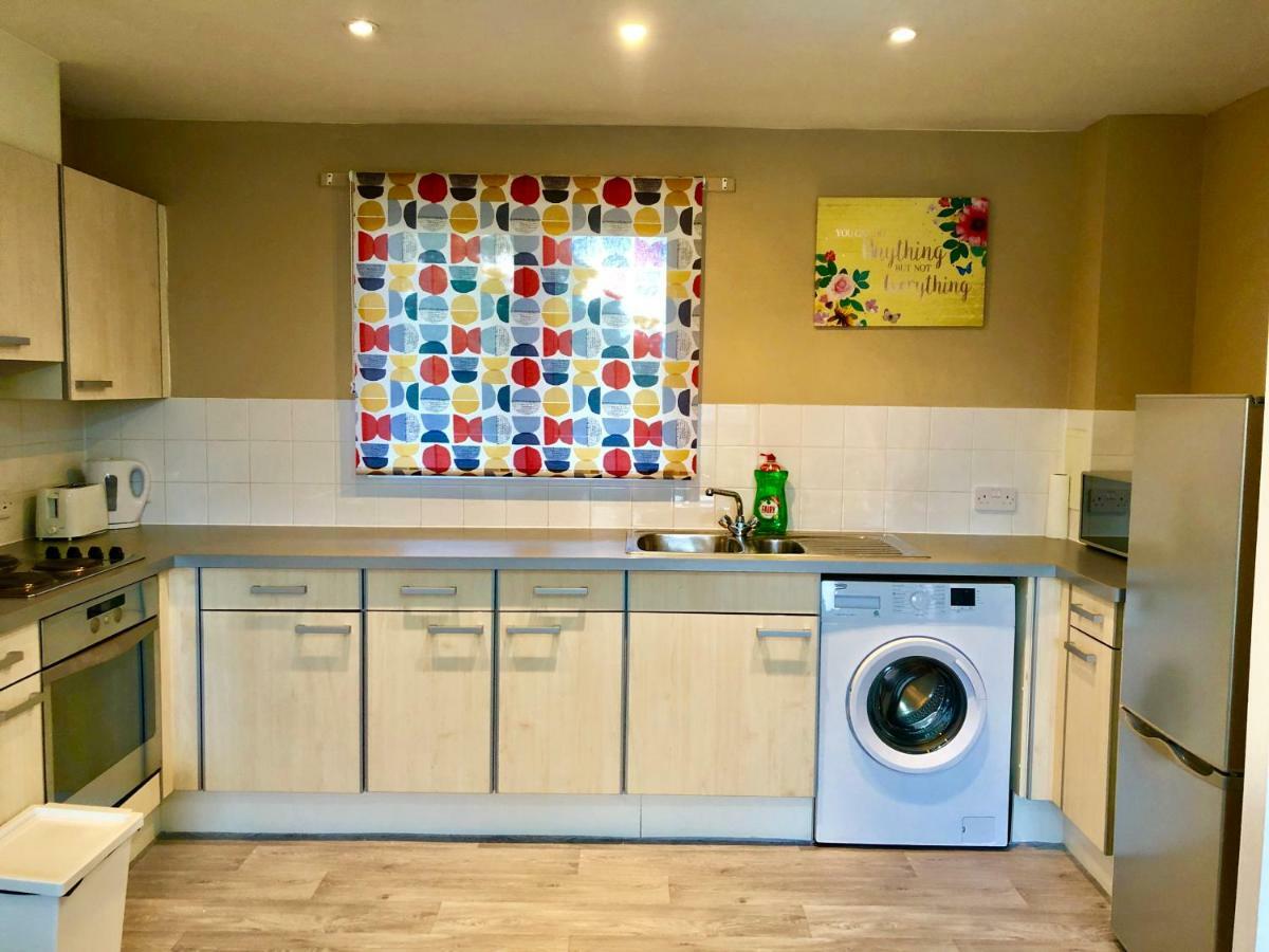 2 Bedrooms Modern Apartment, Lounge, Full Kitchen, Balcony, 5 Minutes Stratford Station Λονδίνο Εξωτερικό φωτογραφία