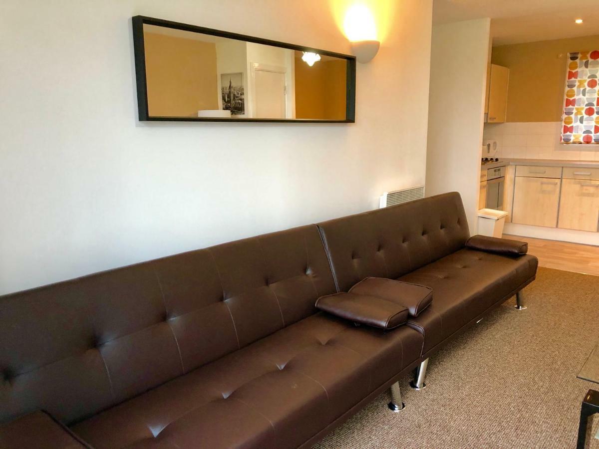 2 Bedrooms Modern Apartment, Lounge, Full Kitchen, Balcony, 5 Minutes Stratford Station Λονδίνο Εξωτερικό φωτογραφία