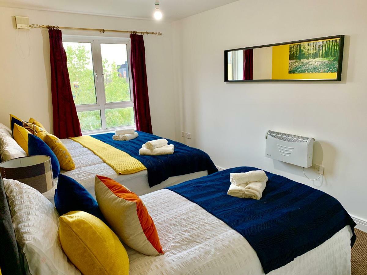 2 Bedrooms Modern Apartment, Lounge, Full Kitchen, Balcony, 5 Minutes Stratford Station Λονδίνο Εξωτερικό φωτογραφία